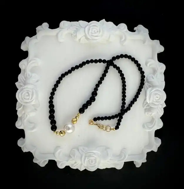 Колие "Бисер"