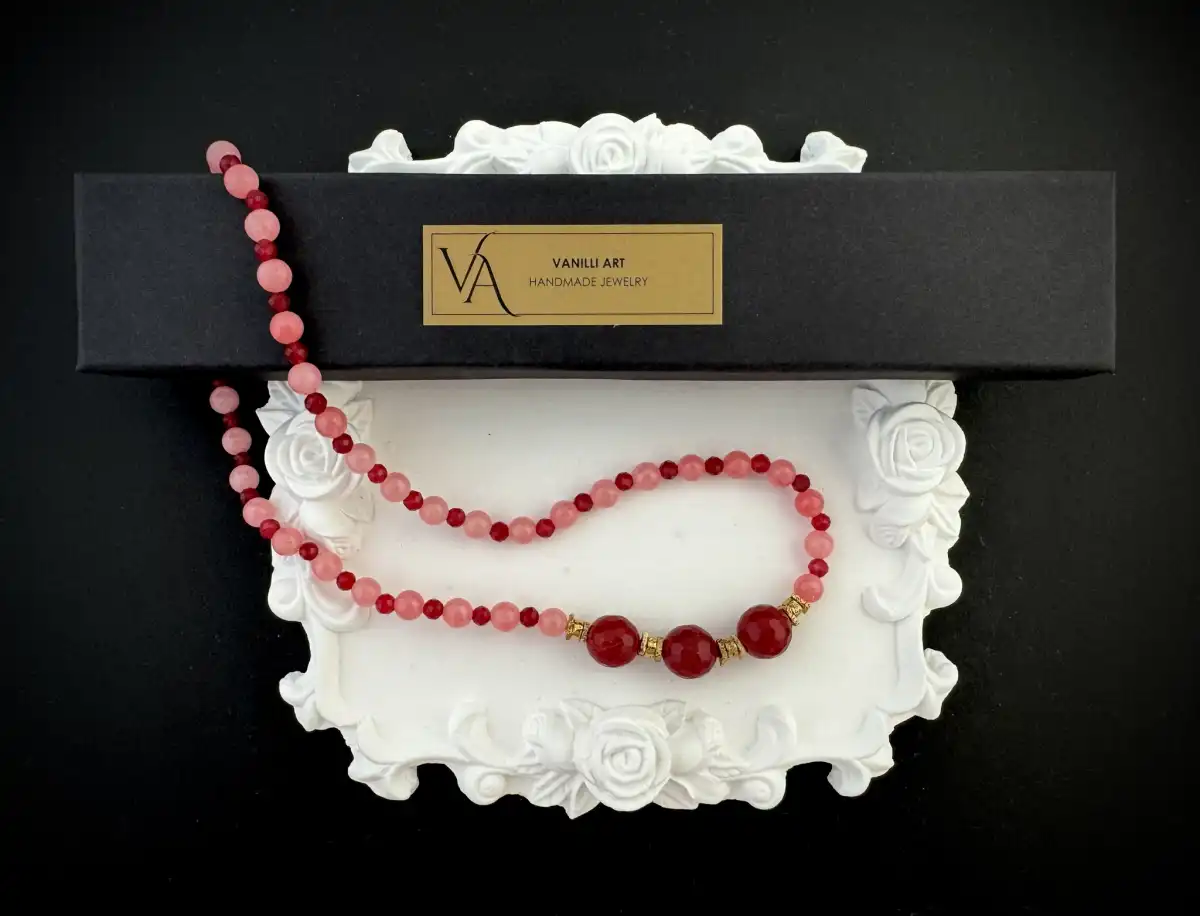 Колие "Цъфнали божури" 2