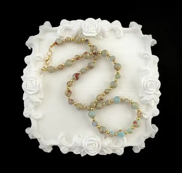 Колие "Глобуси"