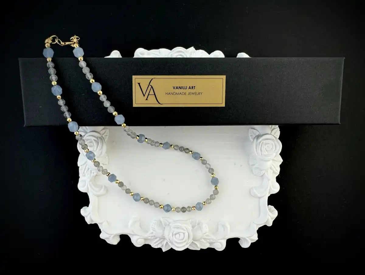 Колие "Гълъби" 2