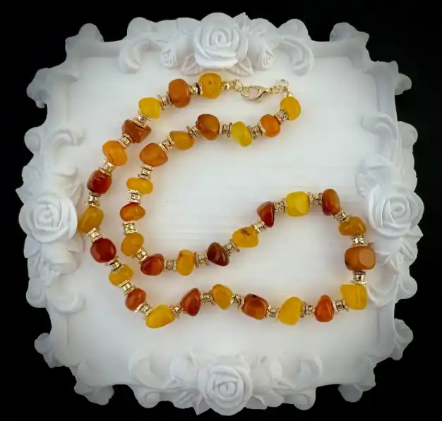 Колие "Кехлибарена магия"