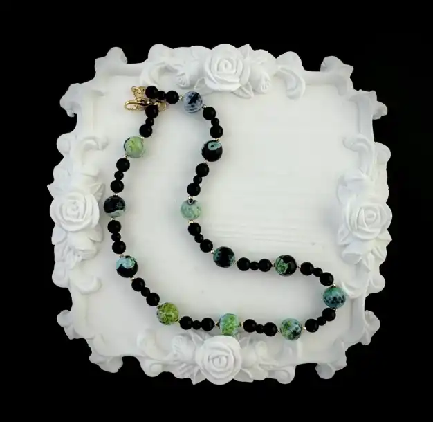 Колие "Паунови пера"