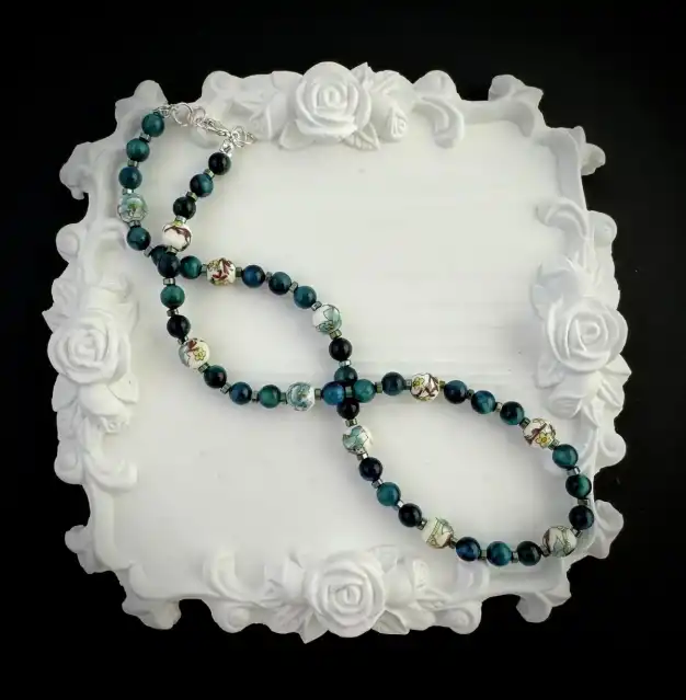 Колие "Спящи цветя"