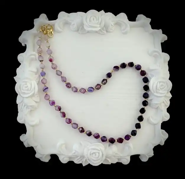 Колие "Виолетки"