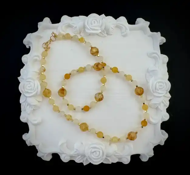 Колие "Женственост"